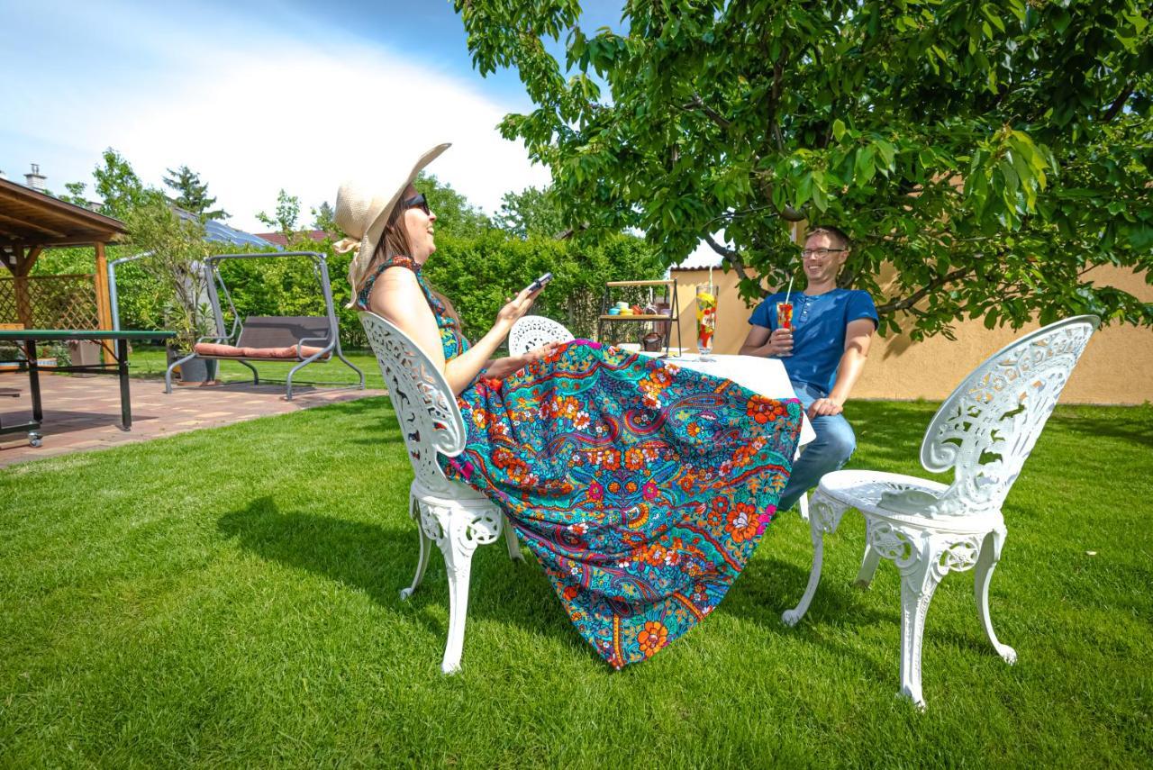 Sunny Garden Pihenohaz Villa Siófok Exterior foto